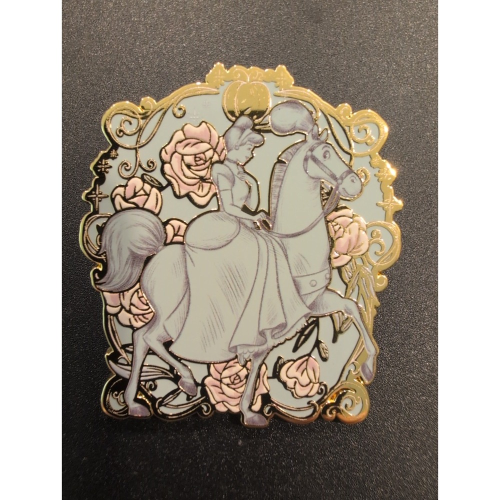 BoxLunch Disney Princess Horses Horse Mystery Pin Cinderella & Carriage H3